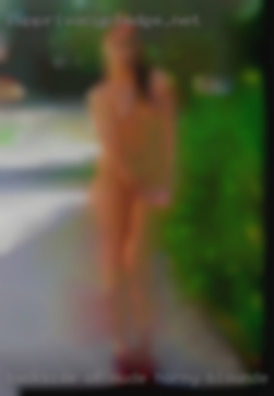 Backside of nude horny blounde woman.